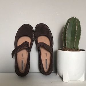 Clarks soft cushion flats